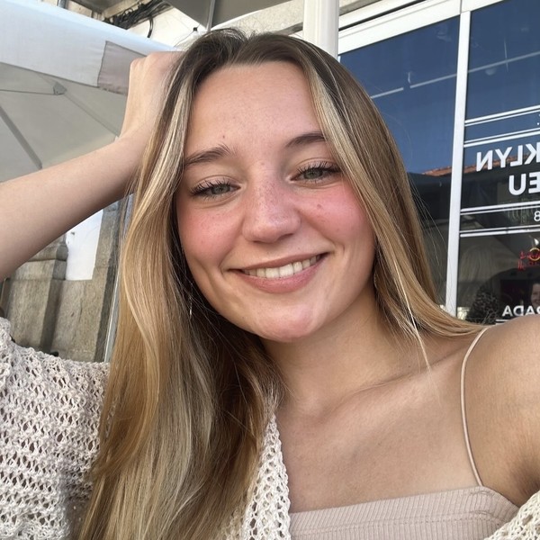 Matilde - Professor de Gramática - Lisboa