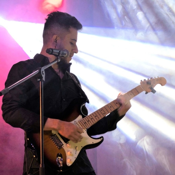 Felipe - Prof guitarra - Bogotá