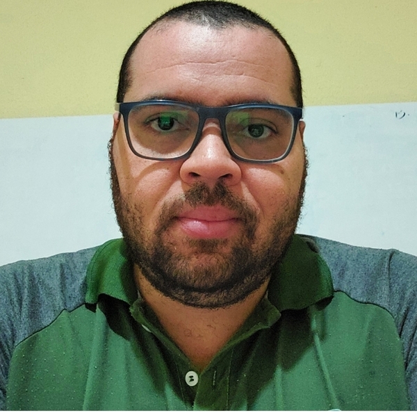 Erisvaldo Júnior - Professor de matemática - Petrolina