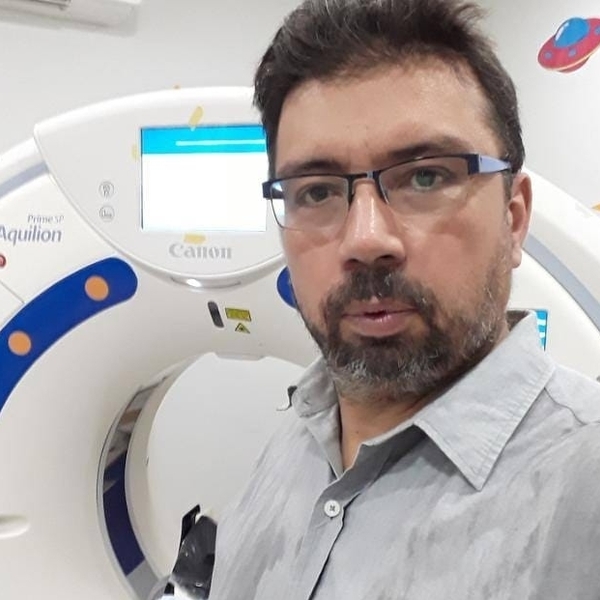 Luis - Professor de inglês - 