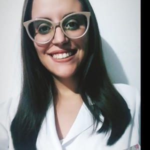 Caroline - Professor de português - Bauru