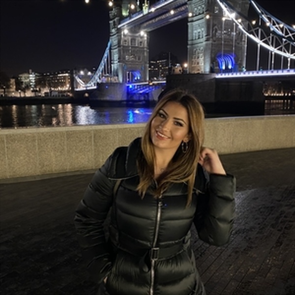 Klara - Drawing tutor - Mill End