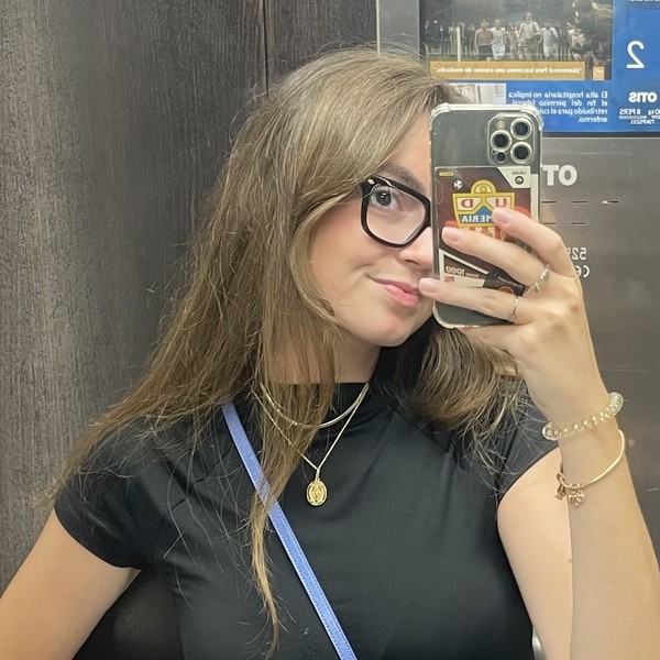 María - profesor de apoyo a alumnos con dificultades de lectura - Madrid