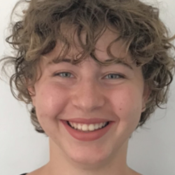 Camille - Prof de SVT - Marseille