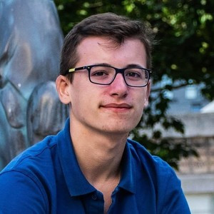 Arthur - Prof d'initiation informatique - Jasseron