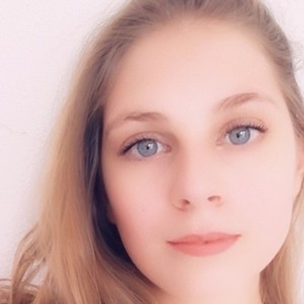 Anne-Claire - Prof de physique - chimie - Toulouse