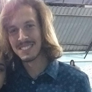 Gabriel - Prof de marketing - Viaduto