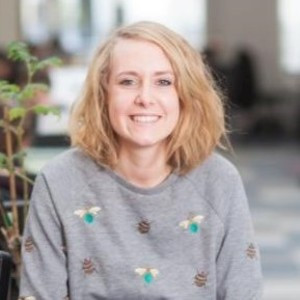 Manon - Prof d'initiation informatique - Paris