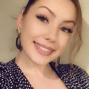 Laura - Prof d'initiation informatique - Lyon
