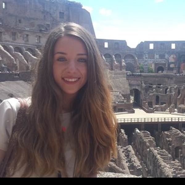 Irene - profesor de historia - Madrid