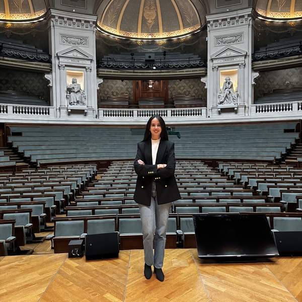 Sabrina - Prof de droit des affaires - Paris 13e