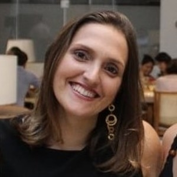 Claudia - personal trainer - Maringá