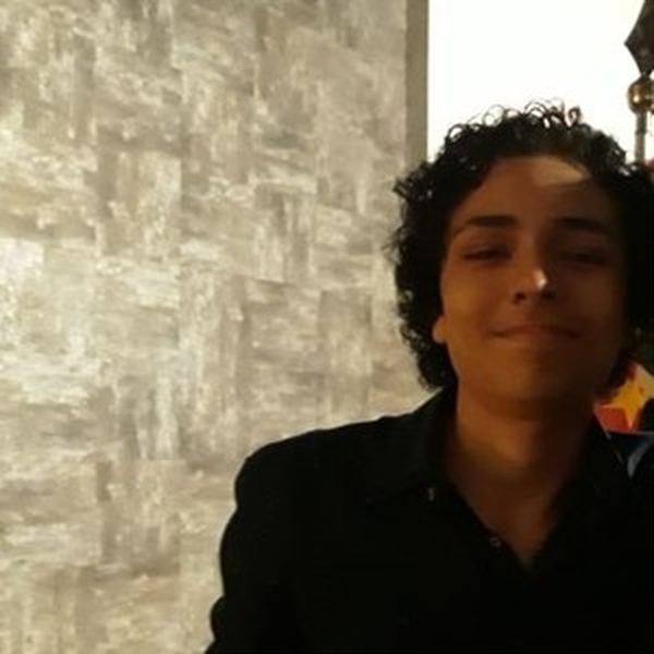 Felipe - Professor de Linguagens de Programação - Centro