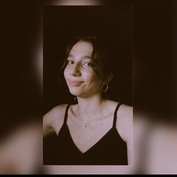 Duru Eda - Türk dili ve edebiyatı öğretmeni - 