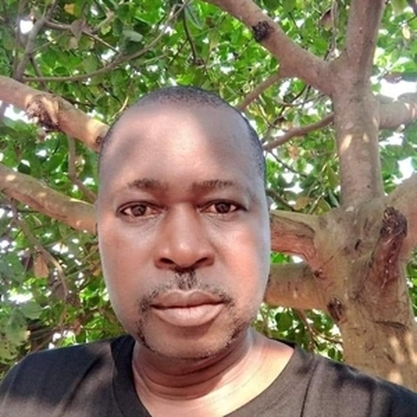 Bakare - Maths tutor - Ota
