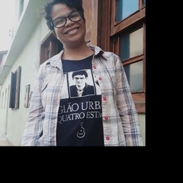 Julia - Professor de Biologia - Diamantina