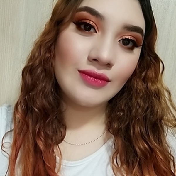 Laura - profesor de maquillaje - San Antonio de Prado