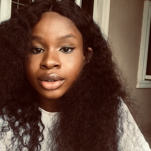 Paula - Maquillage tutor - Abuja