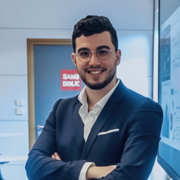 Amine - Prof de physique - Paris 8e