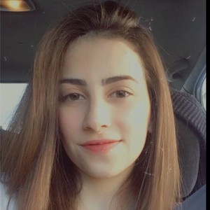 Selin - Dilbilgisi öğretmeni - Eskişehir