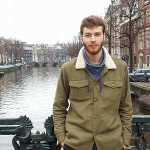 Louis - Prof d'initiation informatique - Lyon