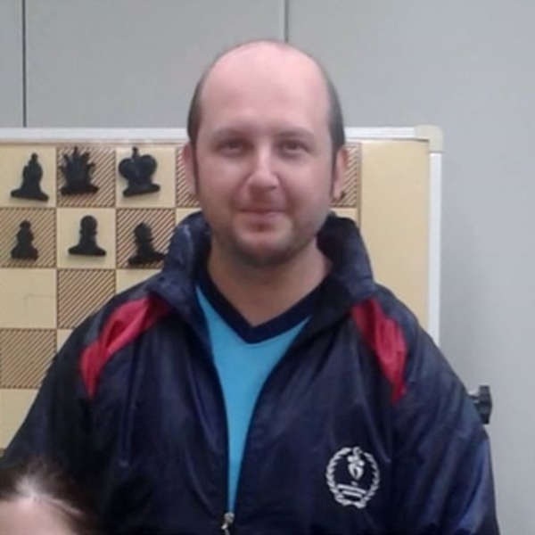 Onur - Satranç öğretmeni - 