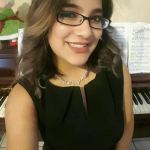 Saharai - profesor de piano - Tijuana