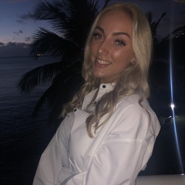 Victoria - Reading tutor - Epsom