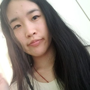 Stella - Piano tutor - Surrey