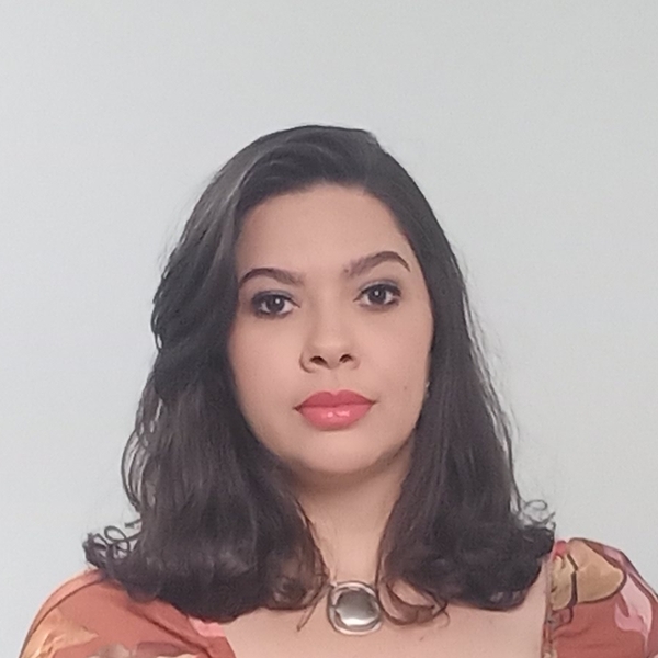 Jessica - Professor de direito penal - Brasília