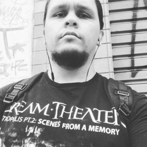Viktor - Professor de informática - São Paulo