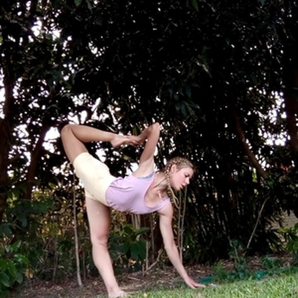 Eva - Yoga teacher - Parramatta Park
