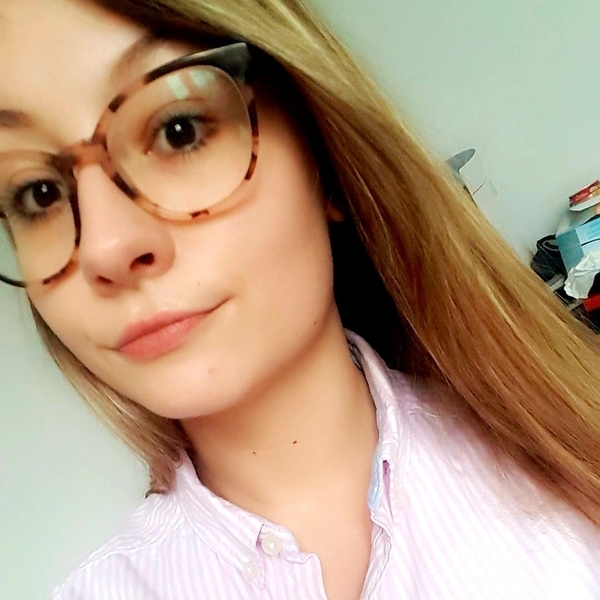 Céline - Prof d'aide aux devoirs - Viroinval
