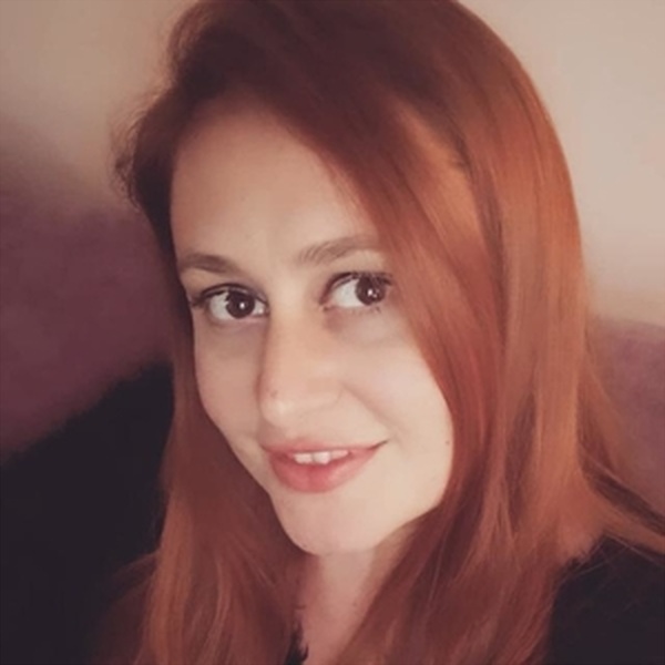 Buse - İngilizce öğretmeni - 