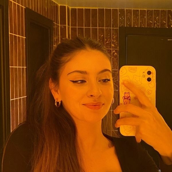 Beyza Songül - İngilizce öğretmeni - 