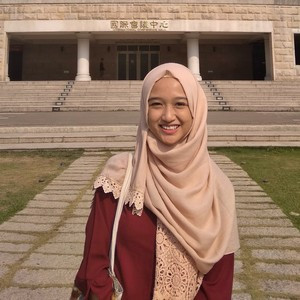 Hafsah Fajar - Guru ekonomi - Abepura