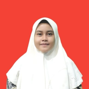 Putri - Guru biologi - Kecamatan Gresik