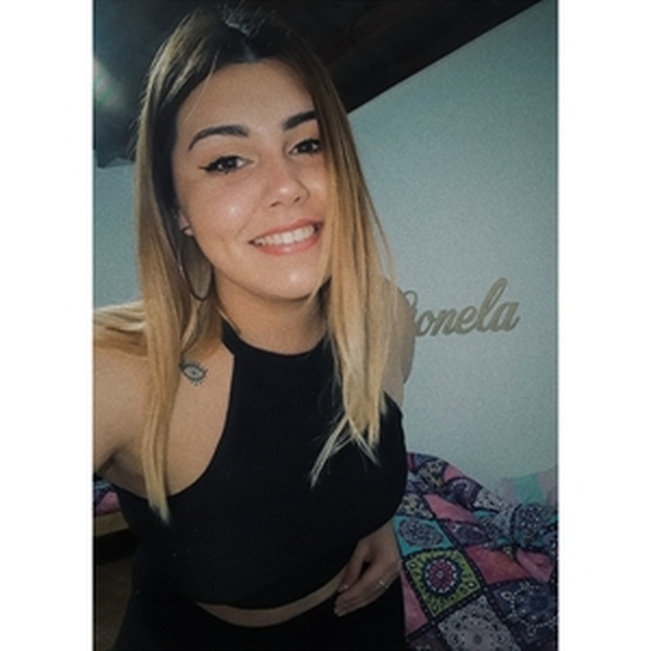 Martina - Profesor de ayuda con las tareas - Pilar Centro