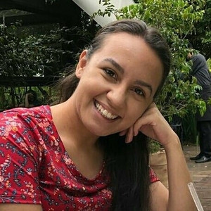 Sarah - Professor de português para estrangeiros - Chácara Canta Galo