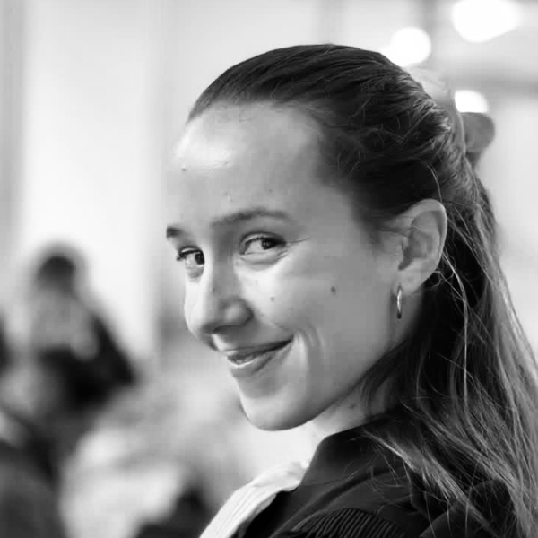 Marie - Prof de Law - Paris 16e