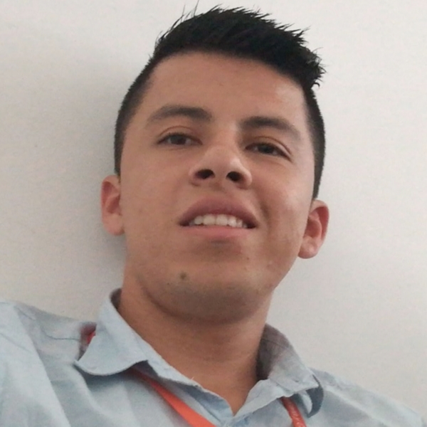 César - tutor académico - Manizales
