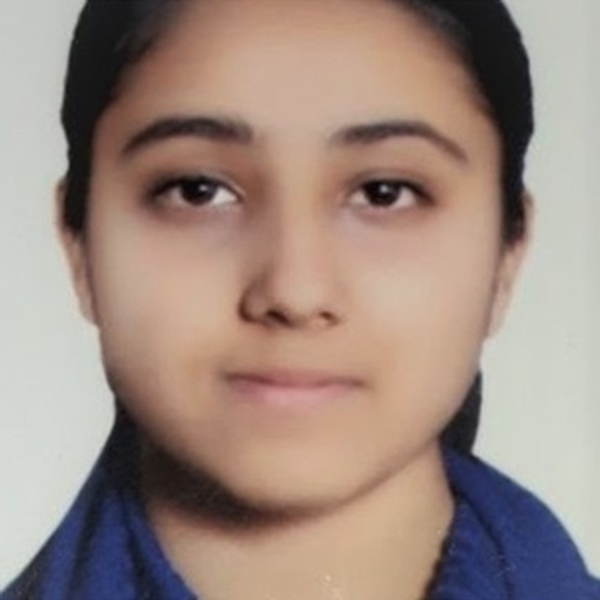 Prachi - History tutor - Noida