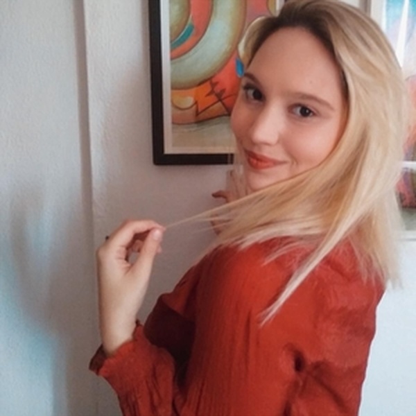 Carolina - Professor de Biologia - Vargem Grande