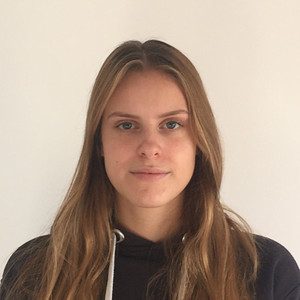 Julie - Prof de maths - Ath