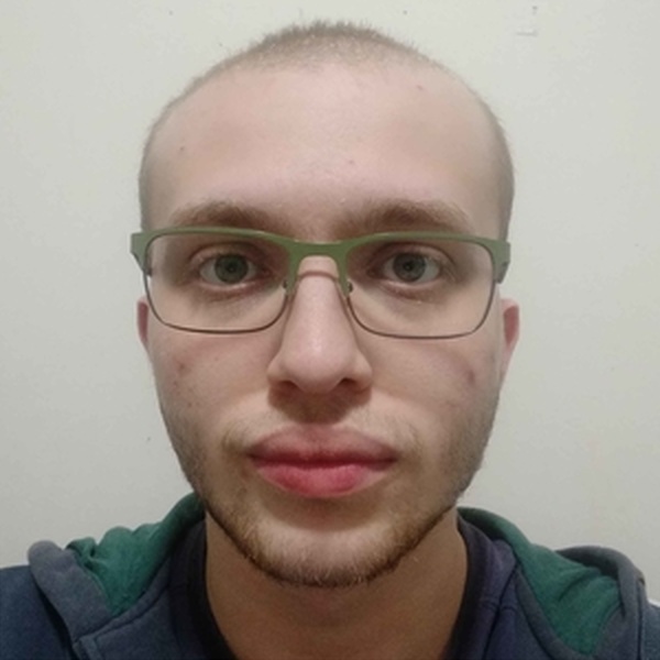 Leonardo R - Professor de Introdução à Informática - Vila Fachini