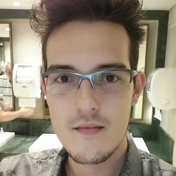 Renan - Prof de marketing - Mauá