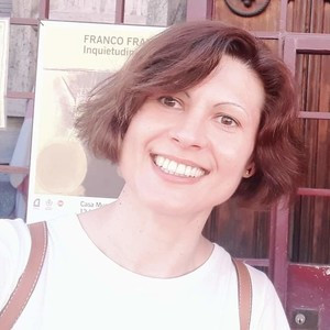 Elena - Insegnante di italiano scolastico - Vallescuropasso-località Stefano
