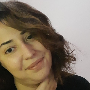 Aysun - Tarih öğretmeni - 