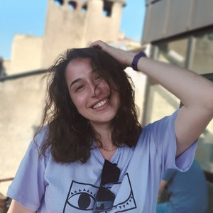 Aylin - Matematik öğretmeni - 