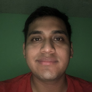Hector - Profesor de economía - Mexicali